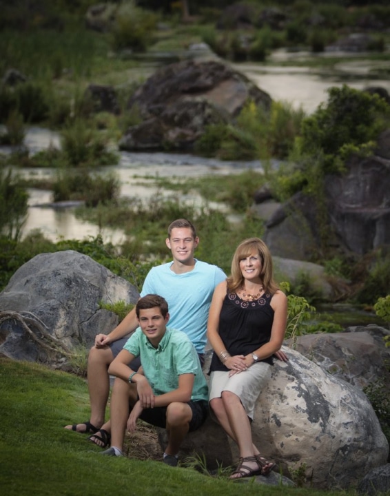 Alpheus Creek is always a beautiful place for family photos outdoors.